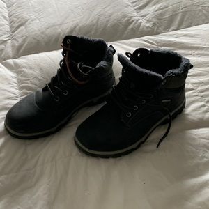 Grey fur lined ankle hiking boots